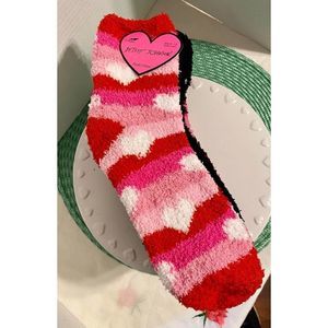 Betsey Johnson Valentine’s Plush Crew Socks 3pk